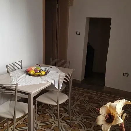 Le Tre Rose Di Eva